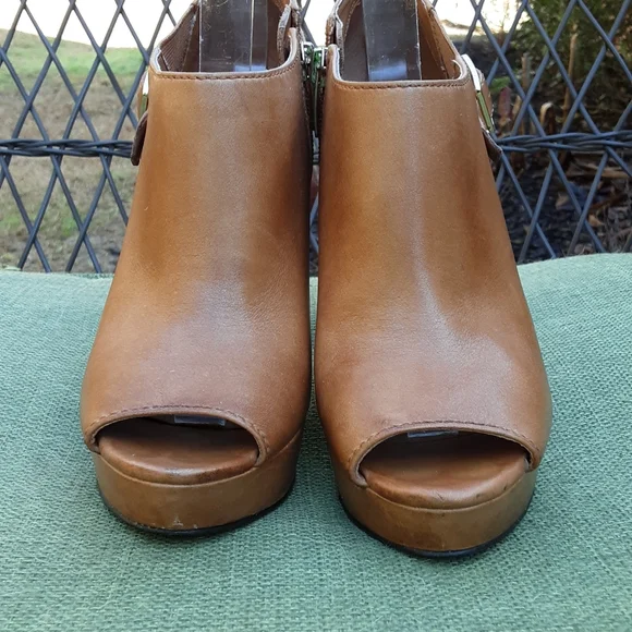 Enzo Angiolini Easebastjan Brown Leather Peep Toe Platform Heel. - Picture 5 of 16